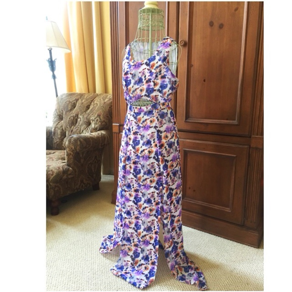 🌸 Cut Out Hi-Low Floral Maxi with Slits